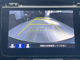 車庫入れ時に安心のバックカメラがついています。