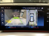 前後クリアランスソナー付なので、駐車が苦手な方でも安心です。ガイドの表示・非表示も切り替え可能です。
