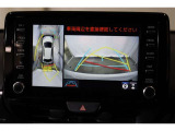 車両を上から見たような映像表示するパノラミックビューモニター付き!