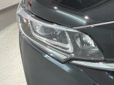 LEDヘッドライトは、点灯の瞬間から最大光量を発揮し、突然暗くなるトンネルなどでの安定感を高めます。