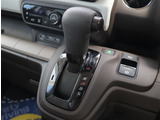 【車屋】として、長く車業界に従事した経験豊富なスタッフが在籍しております。
