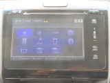 【 ホンダ純正インターナビ 】Bluetooth接続に対応しています。その他、TVやAM/FMラジオの視聴・CDやDVD再生・USB接続などが可能です。