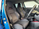運転席シート廻りは使用感も少なく、とても良好な状態です♪さらに気持ちよくお乗り頂くために、徹底したルームクリーニングも実施しております!