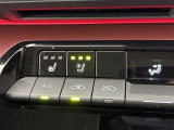 運転席、助手席にはシートヒーターが付いています。最近の冬場は例年よりも寒くなっています。。。シートヒーターがあるとないとじゃ大違い!ぜひお試しあれ!