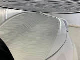 ボンネット1cm〜5cmほどのへこみが複数ある車両となっております。