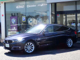 BMW在庫保有台数常時100台以上!ご来店の際はBMW本店(厚木市下荻野140-1)にご来店ください!弊社自慢の全天候型ショールーム!BMW在庫保有台数常時100台以上ございます!