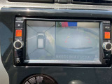 アラウンドビューモニターを装備!駐車の際にナビ画面に車を真上から捉えた映像が映ります。駐車の時とても便利です♪ナビのモニターに映るので大きく見やすいですね!