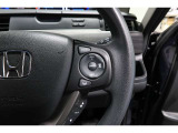 Hondaセンシングの機能のひとつ、アダプティブクルーズコントロール付!アクセルから足を離しても設定したスピードと前車との車間を保ち走行してくれます!車線維持もアシスト☆高速道路で疲労軽減ですね☆
