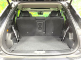 普段のお買い物や通勤、送迎等に十分な荷室スペースを確保しております。セカンドシートを倒すと、大きな荷物の積載も可能です♪
