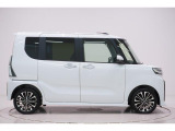 県内13店舗にて常時500台以上ダイハツ車を展示中です。見て、触って、納得のいく一台をぜひ見つけてください。