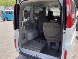 トランクの広さは、どうです、たくさんの荷物が積めますよ。