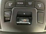 コネクテットサ-ビスのヘルプネット搭載しています。車両の位置情報などが自動で送信されるので、迅速な緊急車両の手配ができます。機能の詳細はスタッフまでお問い合わせください