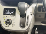 【シフトレバー】シンプルな設計で誰でも簡単に操作ができます。