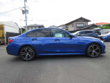 新車登録から5年目まで、最長4年間の走行距離無制限保証をご用意。ご購入後も安心が長く続きます。