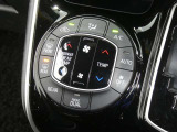 【オートエアコン】車内温度を感知して自動で温度調整をしてくれるのでいつでも快適な車内空間を創り上げます!どの席に座っても快適なドライブが楽しめます♪