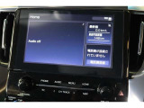 アプリ等を使用出来るディスプレイオーディオを装備しております!