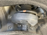 お車を安心してお乗りいただく為には、足回りの定期点検が欠かせません。サービスサポート(有償保証)では無料点検もご提供しており、安心のカーライフをお過ごしいただけるサポート体制が整っています。