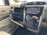 【 オートエアコン 】車内温度を感知して自動で温度調整をしてくれるのでいつでも快適な車内空間を創り上げます。