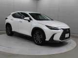 歩行者検知機能付衝突回避支援型プリクラッシュセーフティ、LDA、AHS、レーダークルーズコントロールをセットにした「Lexus Safety System +」を装備しています。