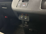 運転席、助手席にはシートヒーターが付いています。最近の冬場は例年よりも寒くなっています。。。シートヒーターがあるとないとじゃ大違い!ぜひお試しあれ!