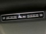 【前席中列シートヒーター】寒い日に重宝するシートヒーター!エアコンより早く温まってくれるので寒がりの人も安心ですね♪エアコンの温風は乾燥するから苦手、という方にもをおすすめです。