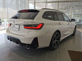 BMWプレミアムセレクション前橋では、高年式低走行モデルからMモデル、年式が経ちなかなかディーラーでは見かけないモデルまで幅広いラインナップで認定中古車を取り扱っております。品質に自信があります。