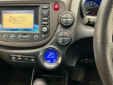 オートエアコン付きです!お好みの温度をセットするだけでエアコンの風量などを自動でコントロール。快適な車内でお過ごしいただけます。