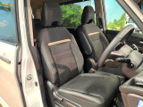 運転席シート廻りは使用感も少なく、良好な状態となっています。前オーナー様が丁寧に使っていたことがよくわかりますね。