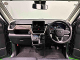 Aピラーの傾斜やヒップポイントの位置を最適化。ひらけた前方視界とノンストレスな運転姿勢で快適なドライブが楽しめます。