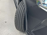 タイヤサイズは225/45R19!残り溝は5ミリ程度です!