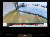 バックガイドモニターで、後方を確認しながら安心して駐車することができます。運転初心者も熟練者も必須の機能ですよ!