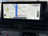 多機能ナビゲーションがあなたをしっかり目的地までサポートします。スマホのナビとは自車位置精度が違います。純正ナビなら保証も対象で安心です。