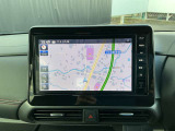 日産純正9インチメモリーナビ(MM223D-L)装備。スマートフォンによる部分地図更新、Bluetooth接続での音楽視聴、快適な画面操作と高音質なオーディオ再生。無料地図更新付きです。