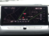 【ナビ】メーカーSDナビ付きです。目的地を設定すれば初めての場所でも簡単に行くことができます。もちろん音楽だって聴けちゃいます♪