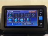 Bluetooth対応、CD/DVD再生機能付き。お好きな音楽を聴きながらのドライブは楽しいですよね〜♪