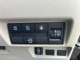 ★両側パワースライドドア★狭い駐車場や壁際などでの乗降りに便利です!操作はキーレスリモコン、室内のコントロールスイッチ、ドアハンドルで行えます!挟み込み防止機能付で安心!