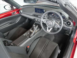 神戸マツダ神戸西インター店は、通常ディーラー+&alpha;の次世代型店舗としてROADSTER EXPERIENCE SPACEの冠を掲げ、「いつでも・誰でも・気軽に会いに行ける」ロードスターUカー専門店。