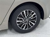 タイヤサイズは195/65R15!社外アルミホイール!納車前の点検時にタイヤ交換させていただきます!
