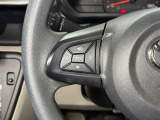 【ステアリングスイッチ左】前方から目を離すことなく操作することが可能です。
