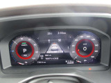 メーター内のカラーデイスプレイには運転をサポートする情報を表示します。