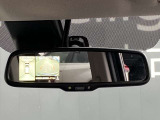 車の上から見下ろしたような360度見えるアラウンドビューモニター搭載してます!狭い駐車場や暗い場所でも安心して駐車出来ます!