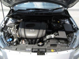 「SKYACTIV-G(ガソリン)」は、規格外の高圧縮を実現し、世界のエンジン技術者に驚きを与えました。さらに、それを維持したままノッキングの発生を抑え、熱効率を向上、走りにも寄与したエンジンです。