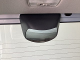 【後方視角支援ミラー】車両の後方付近を視覚的に確認するミラーです。広角ミラーとして設計されており、死角になりやすい後方付近の確認に役立ちます。