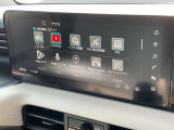 携帯アプリを利用し車でYouTubeなど楽しめます。