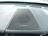 【ハーマンカードン】ボルボのプレミアムオーディオ。車内空間という特殊な環境に100年以上の伝統を持つイェーテボリ交響楽団の音響を再現した「コンサートモード」を搭載。