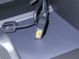 USB端子を装備しております。