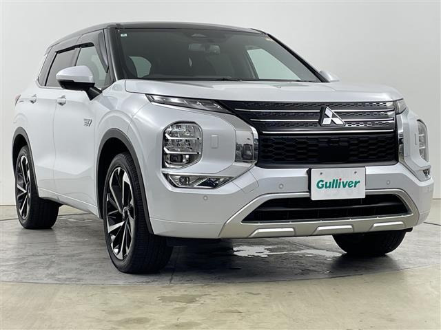 アウトランダー PHEV 2.4 ブラック エディション 4WD 4WD サンルーフ