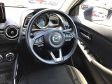 現在のMAZDA車はインパネ配置が視線の動きが少なくなるように設計レイアウトされています☆ひとつひとつの部品からMAZDAの安全に対するこだわりを感じる事が出来ます☆