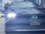 アダプティブLEDヘッドライト カメラや車速センサーと連動して、ハイ、ロー、ワイドローのLEDライトを常に最適な配光に自動制御する優れものです!