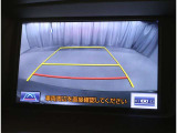 バック時、モニター画面で後方確認